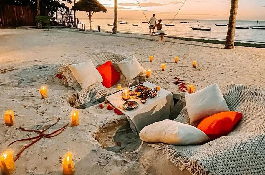 Romantic Beach Dining
