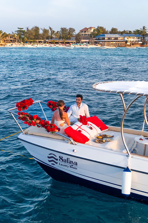 Safaya Luxury Boats